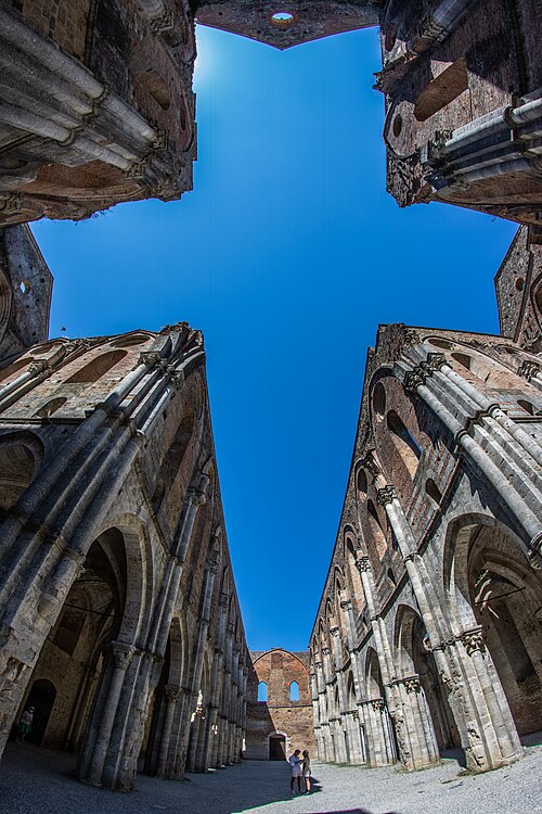 Abbazia di San Galgano, tető nélküli apátság