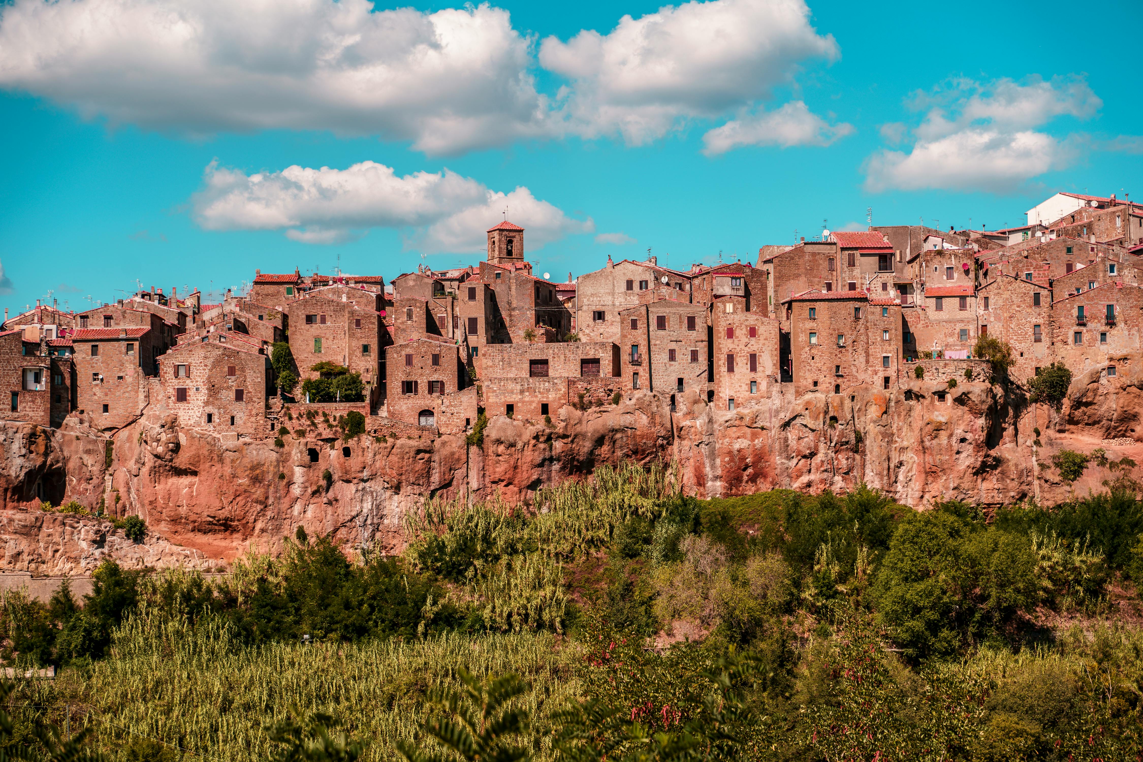 Pitigliano, tufasziklára épült város